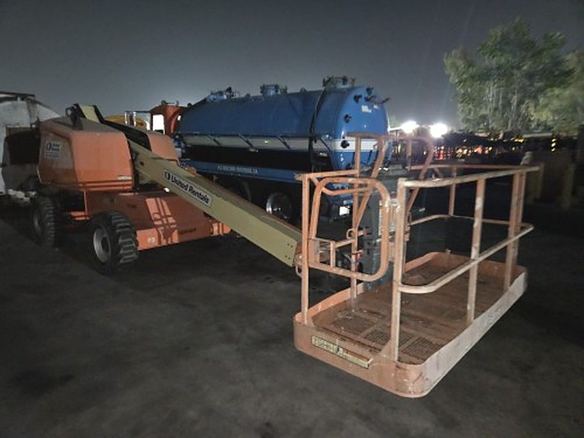 JLG 400S photo 8