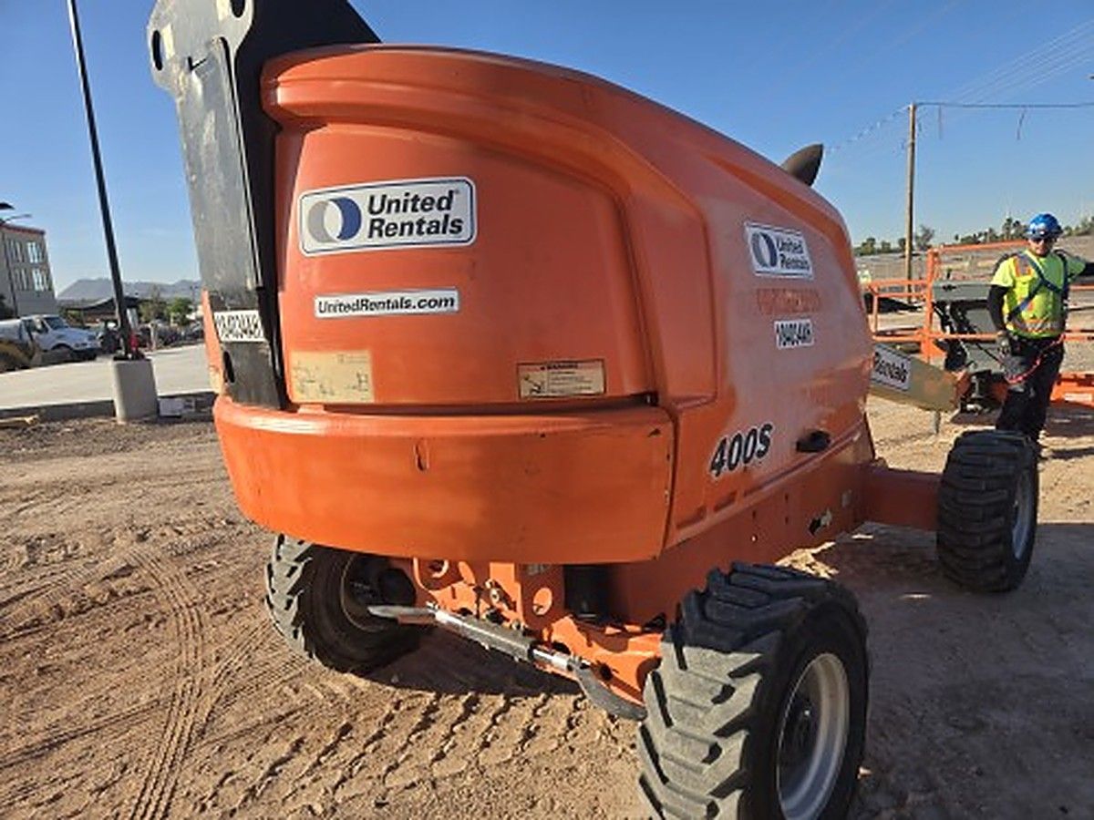 JLG 400S photo 9