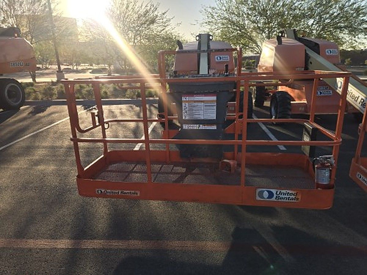 JLG 400S photo 9