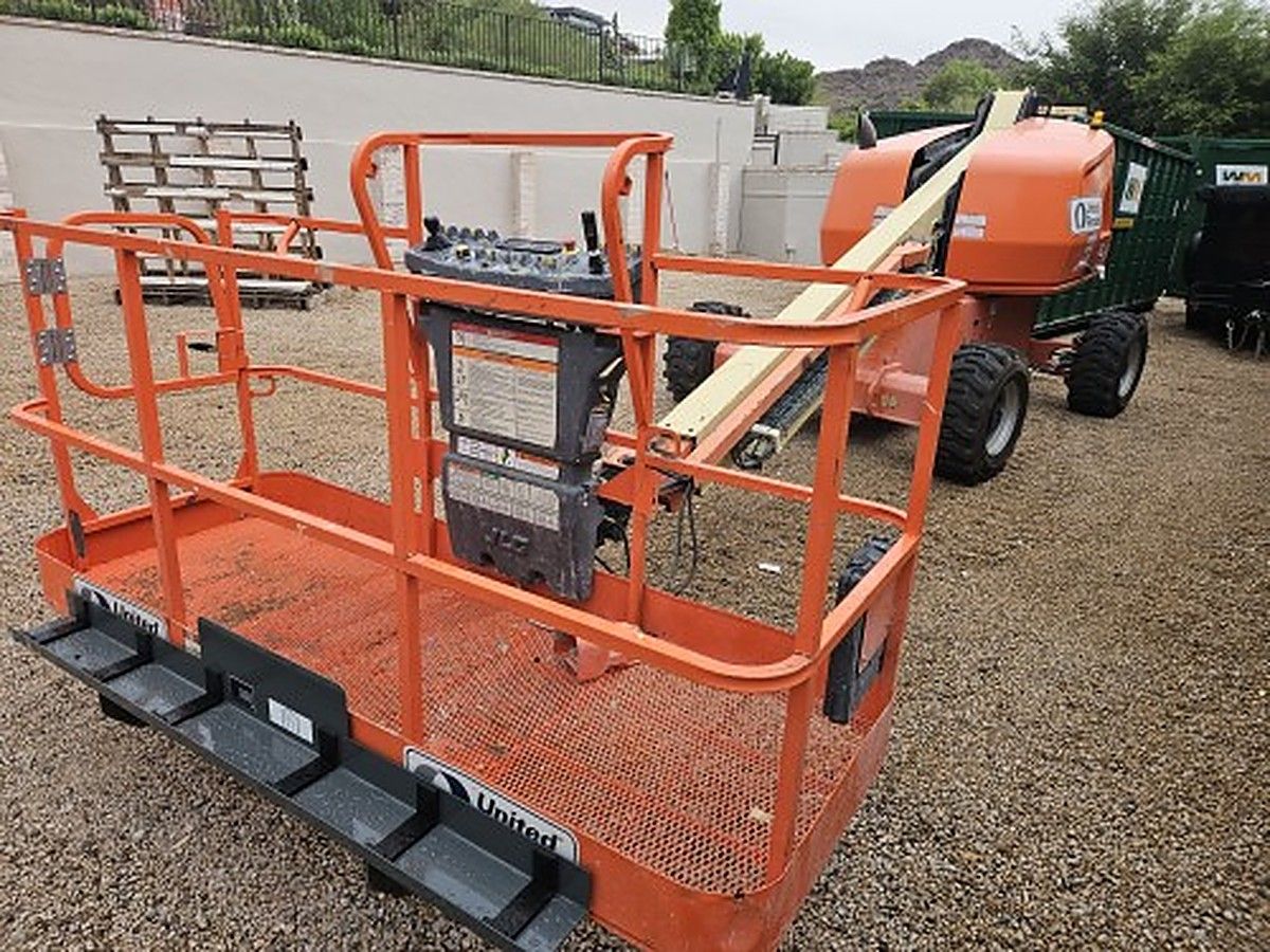 JLG 400S photo 6