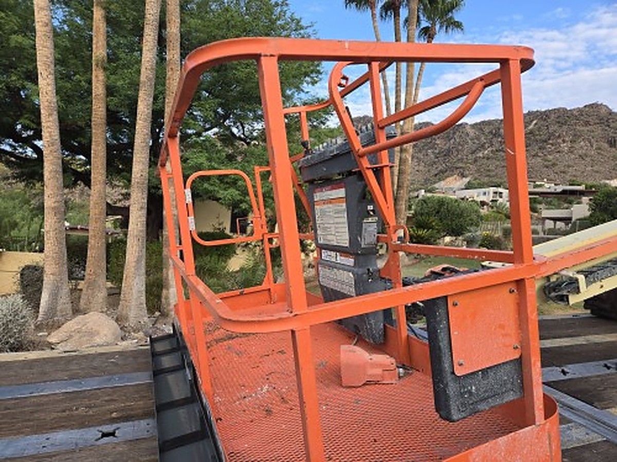 JLG 400S photo 9