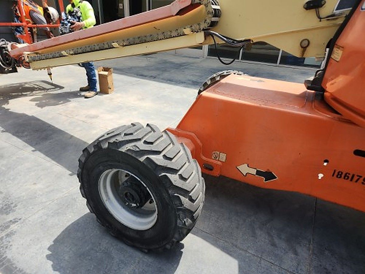 JLG 400S photo 11