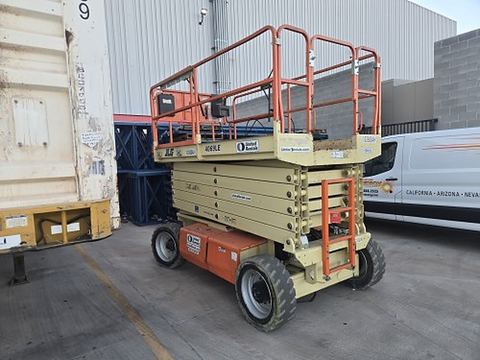 2017 JLG 4069LE Scissor Lift 39-40' Electric