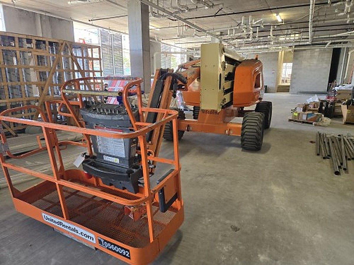 JLG 450AJ photo 2