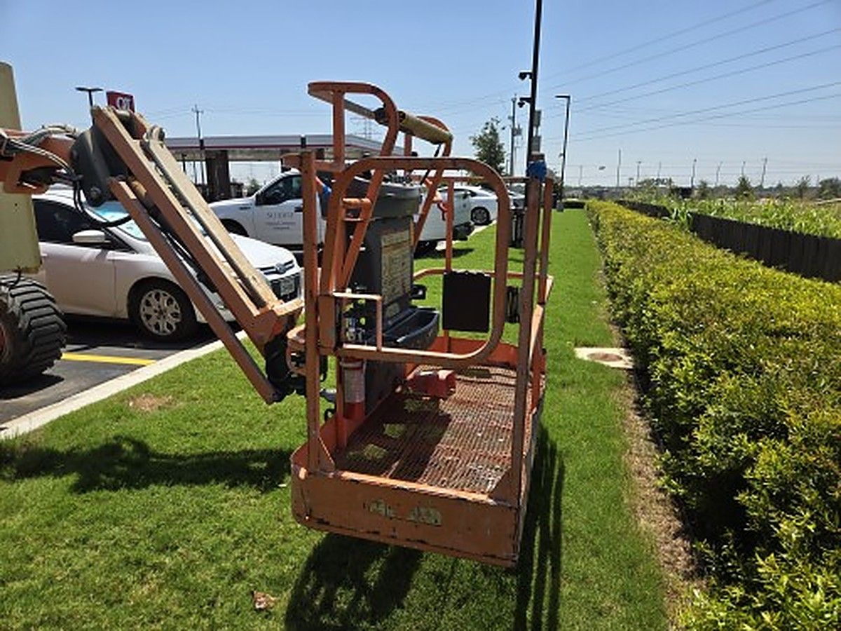 JLG 450AJ photo 2