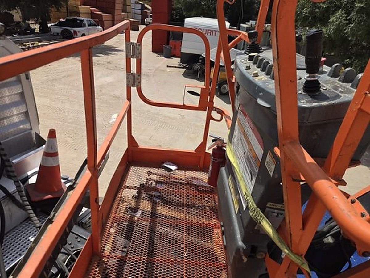 JLG 450AJ photo 11