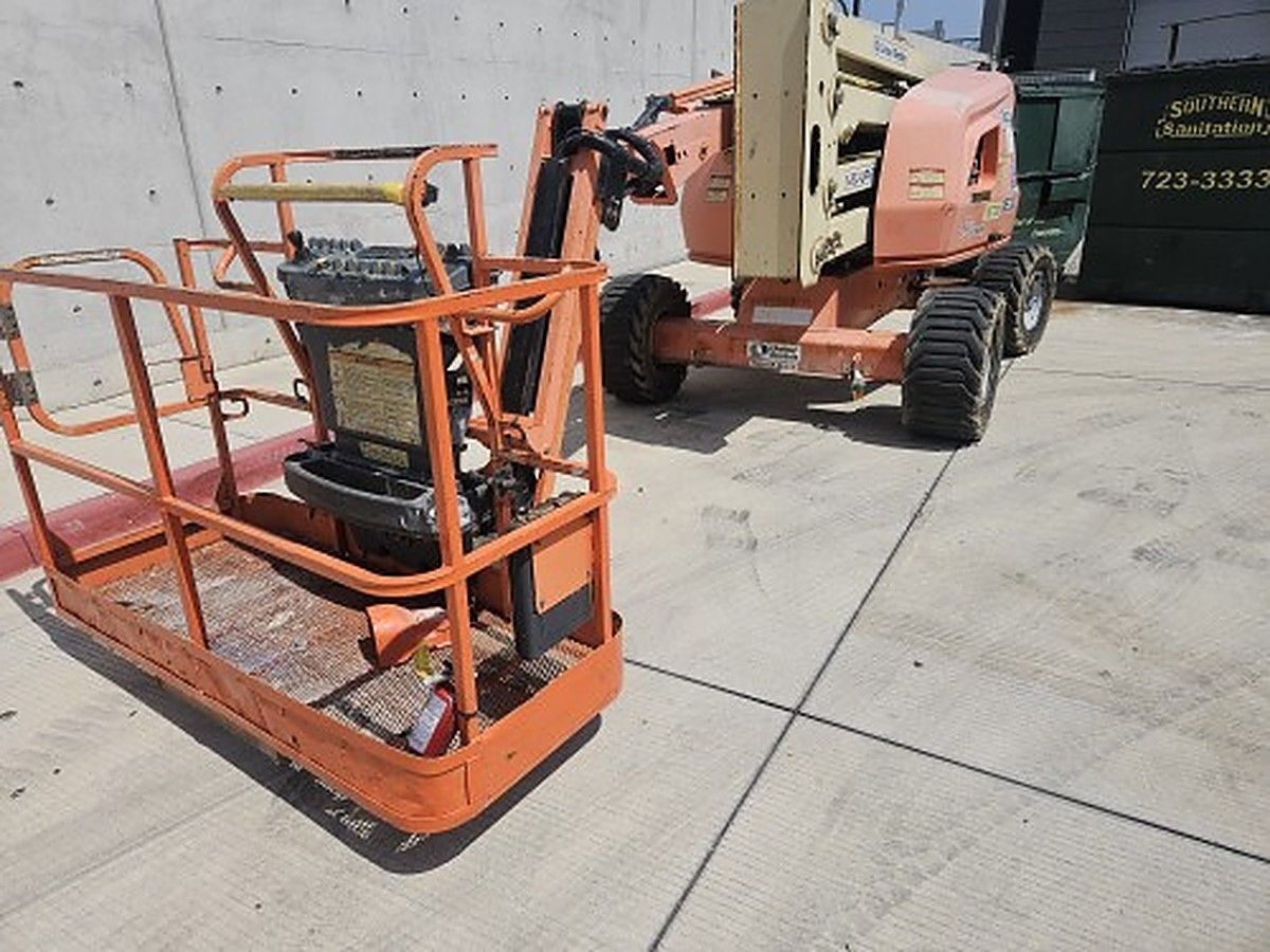 JLG 450AJ photo 2