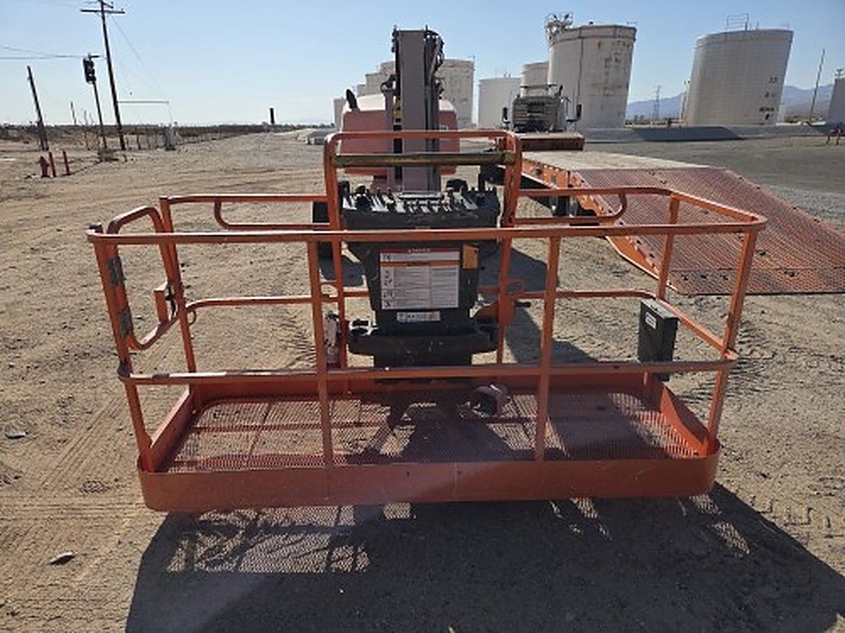 JLG 460SJ photo 2