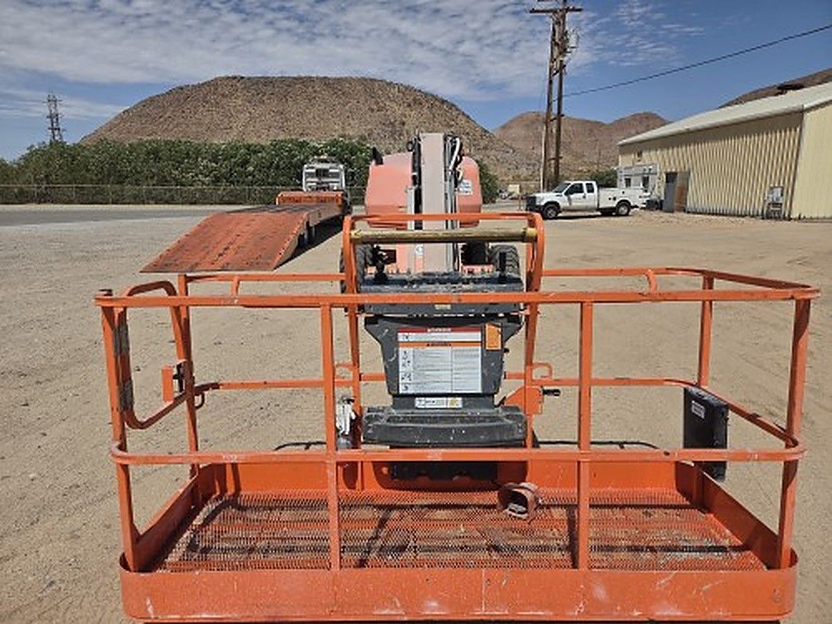 JLG 460SJ photo 8