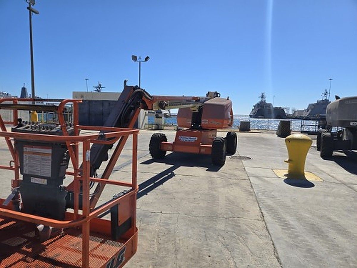 JLG 460SJ photo 2