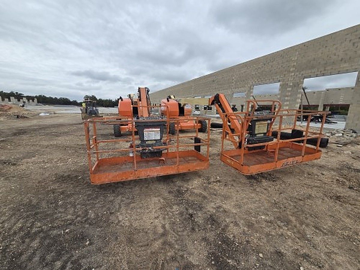 JLG 460SJ photo 4