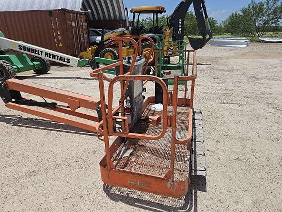 JLG 460SJ photo 10