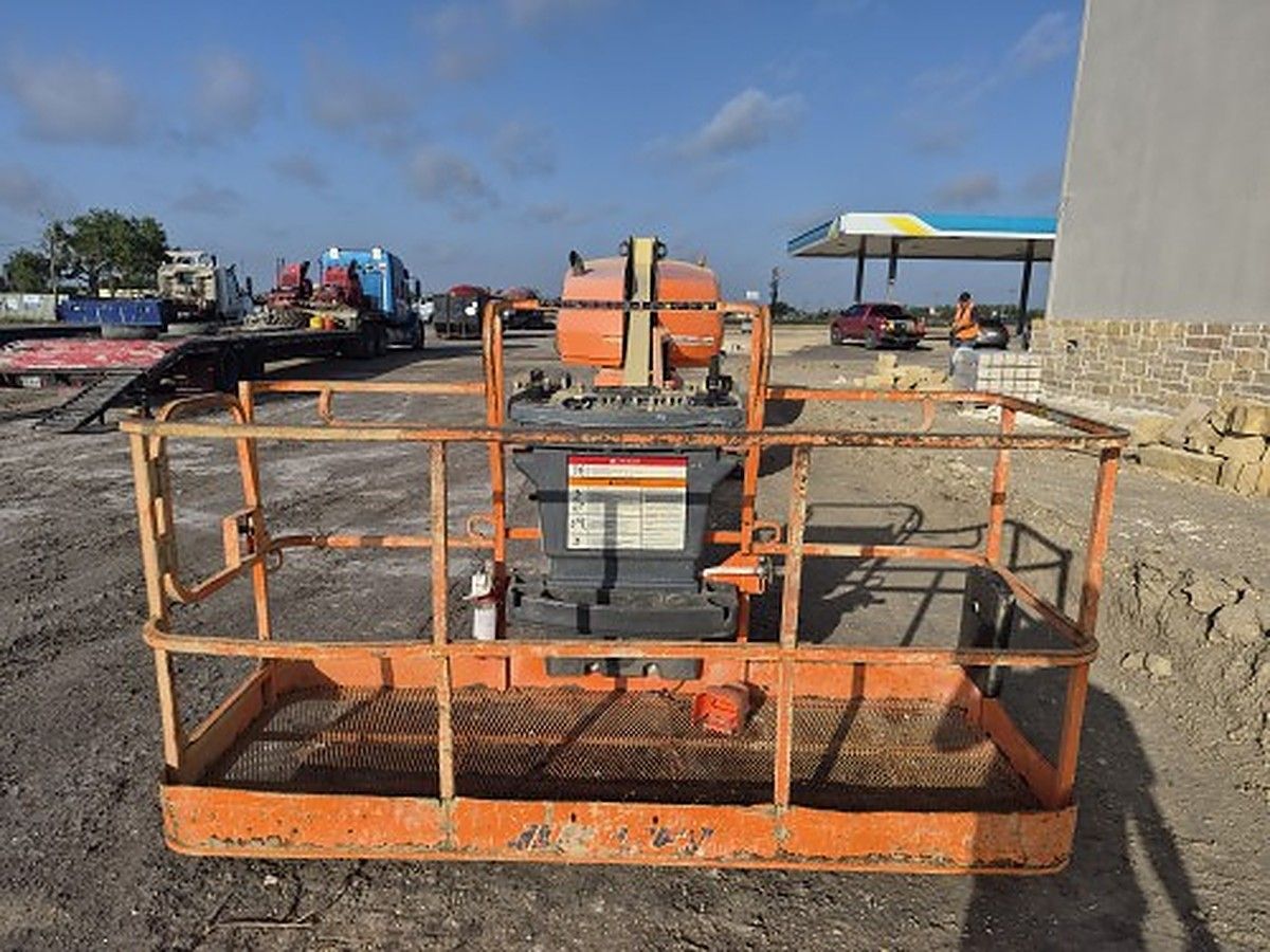 JLG 460SJ photo 4