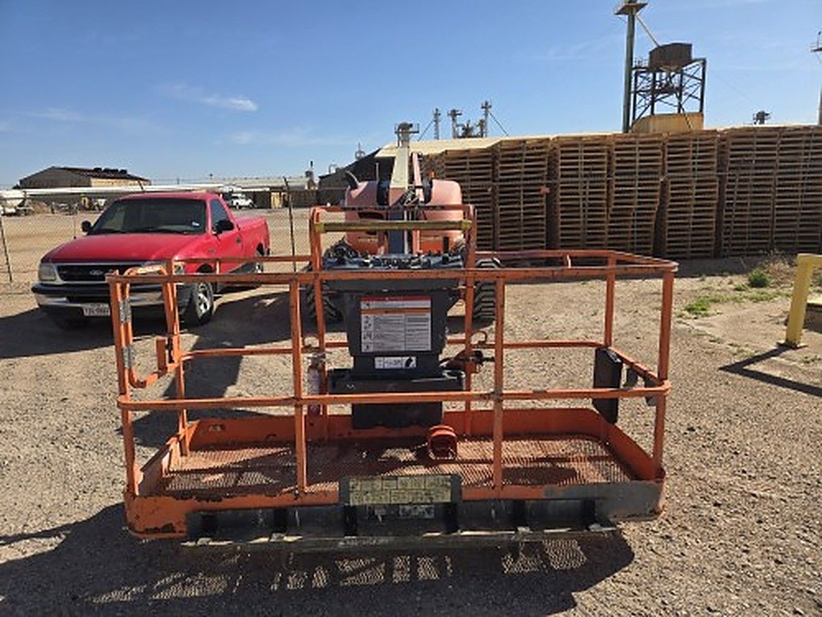 JLG 600AJ photo 3
