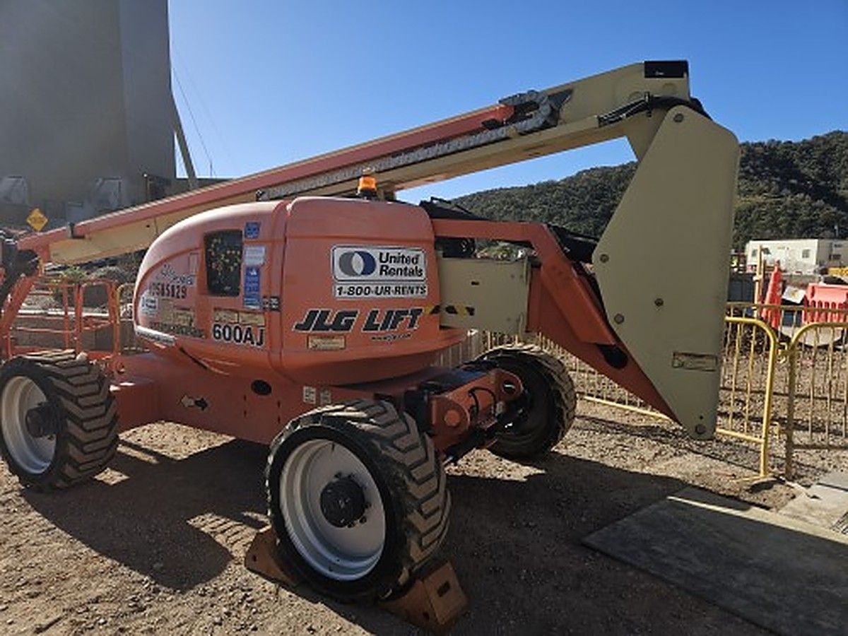 JLG 600AJ photo 4