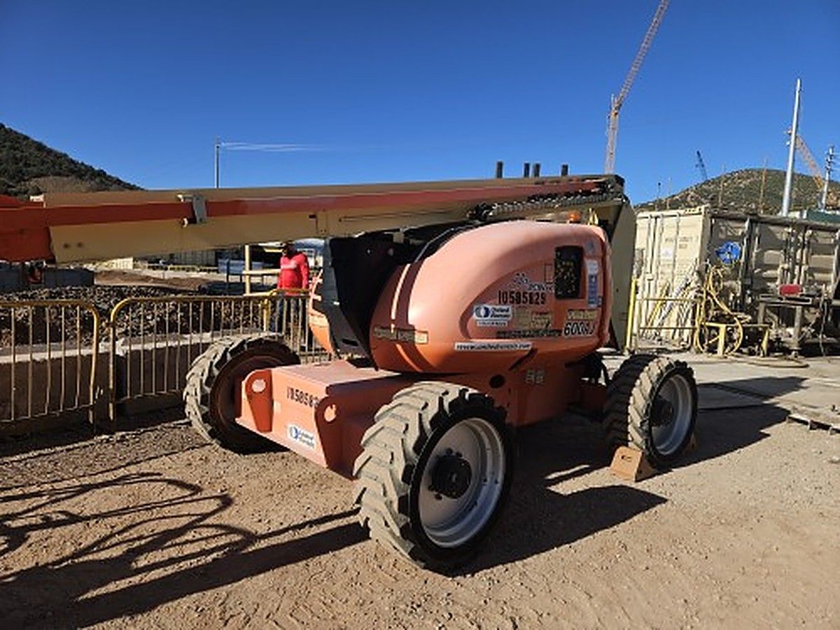 JLG 600AJ photo 9