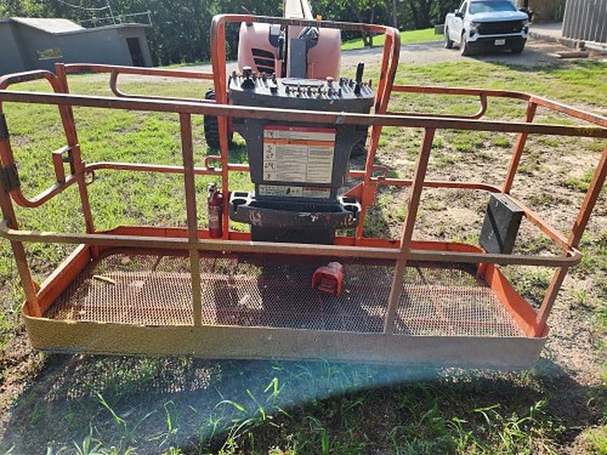 JLG 600AJ photo 8