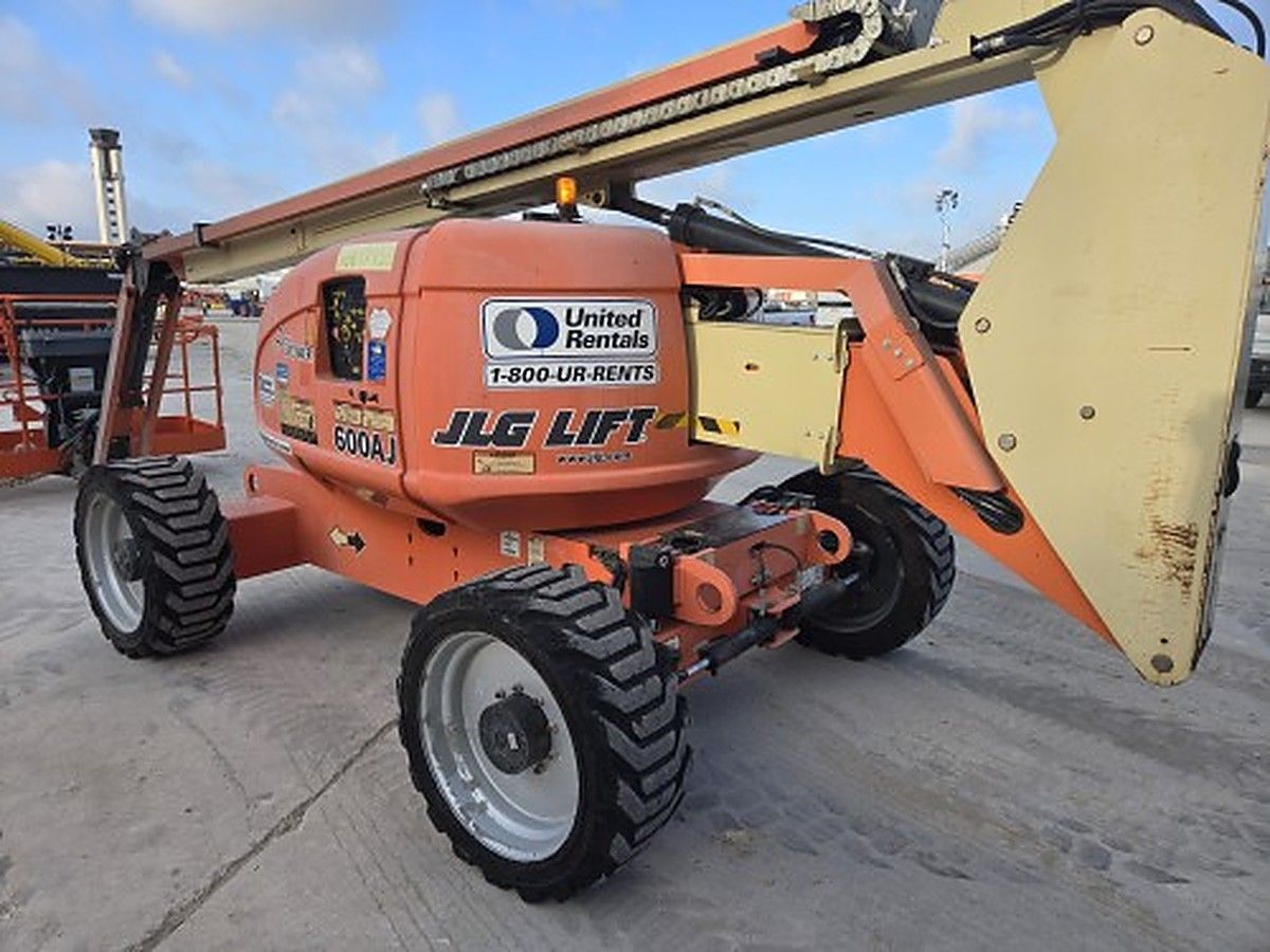JLG 600AJ photo 2