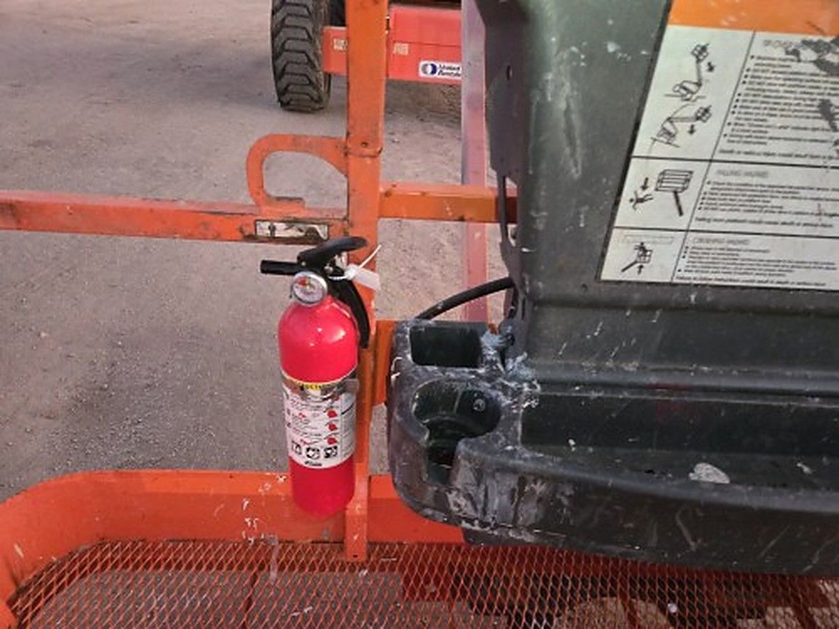 JLG 600AJ photo 8