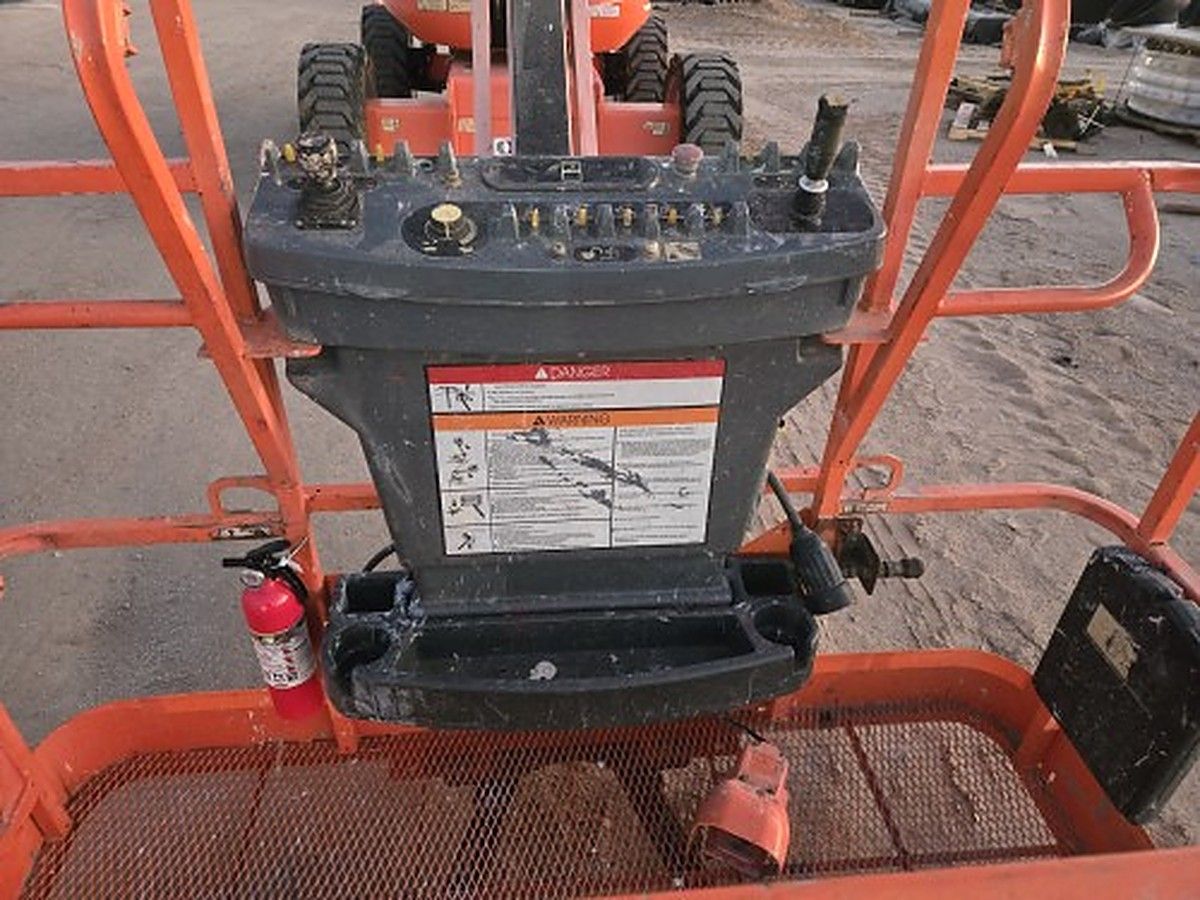 JLG 600AJ photo 10