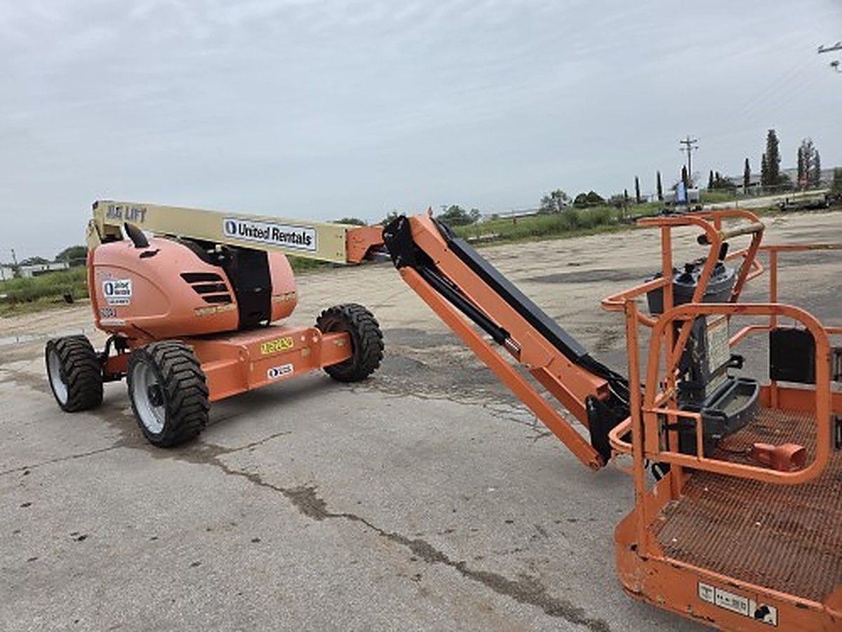 JLG 600AJ photo 2