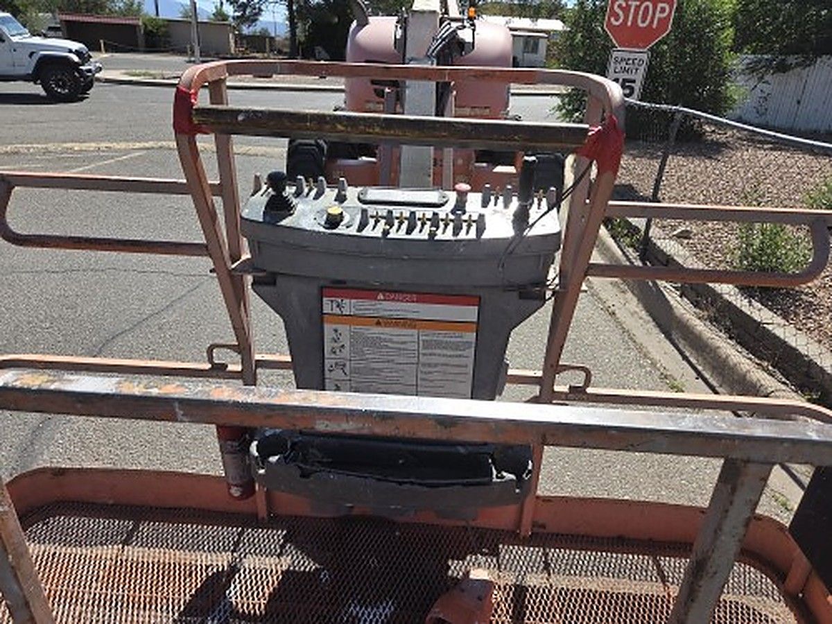 JLG 600AJ photo 11