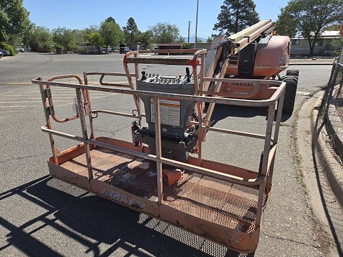 JLG 600AJ photo 9