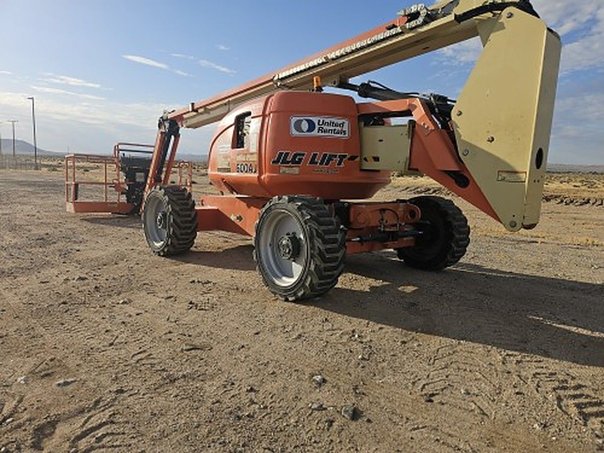 JLG 600AJ photo 2