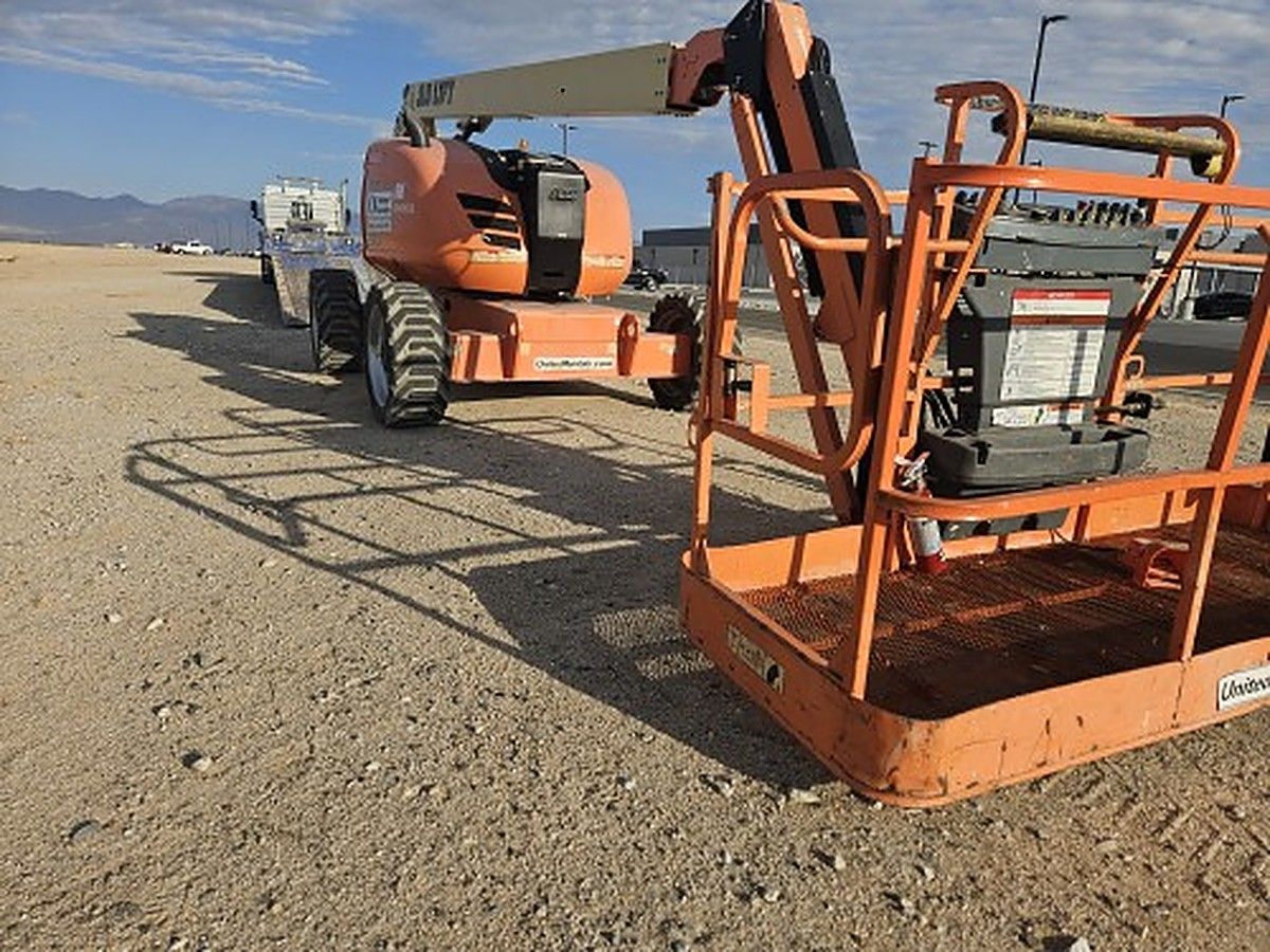 JLG 600AJ photo 9
