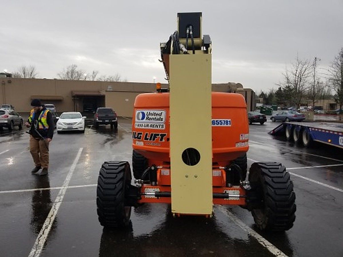 JLG 600AJ photo 2