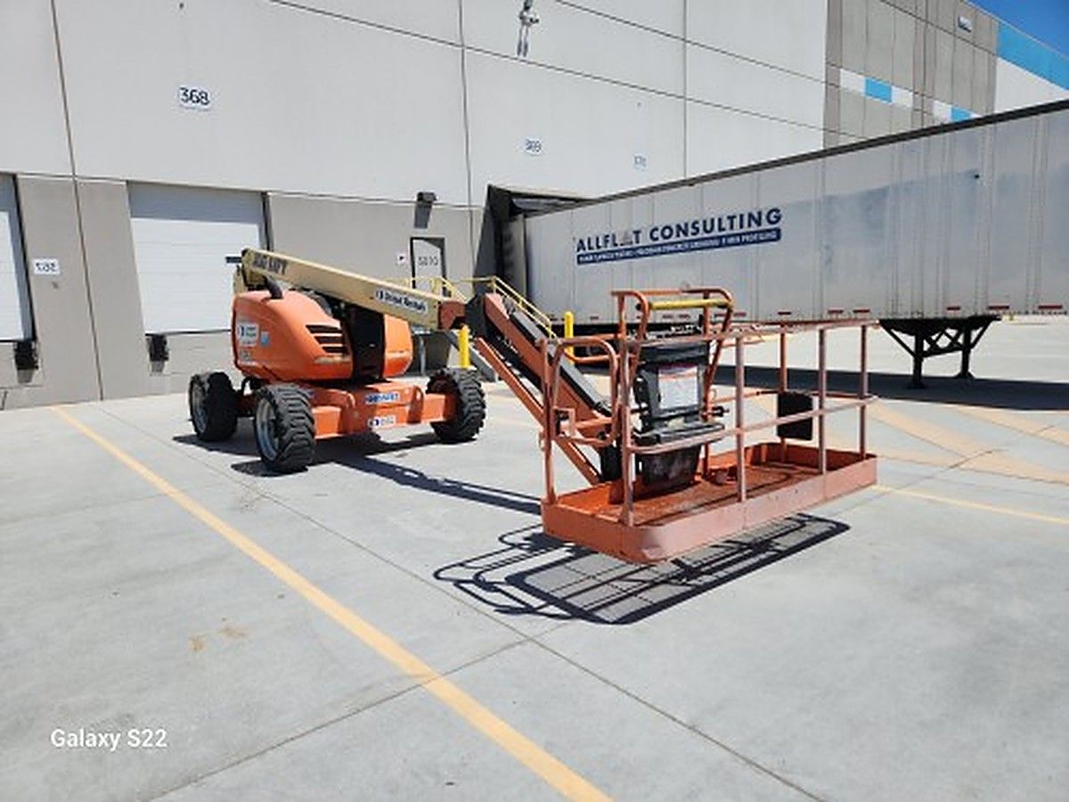 JLG 600AJ photo 2