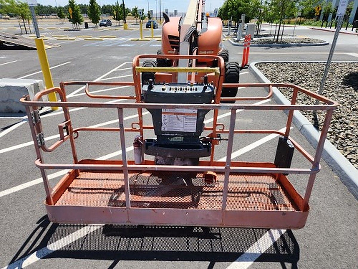 JLG 600AJ photo 12