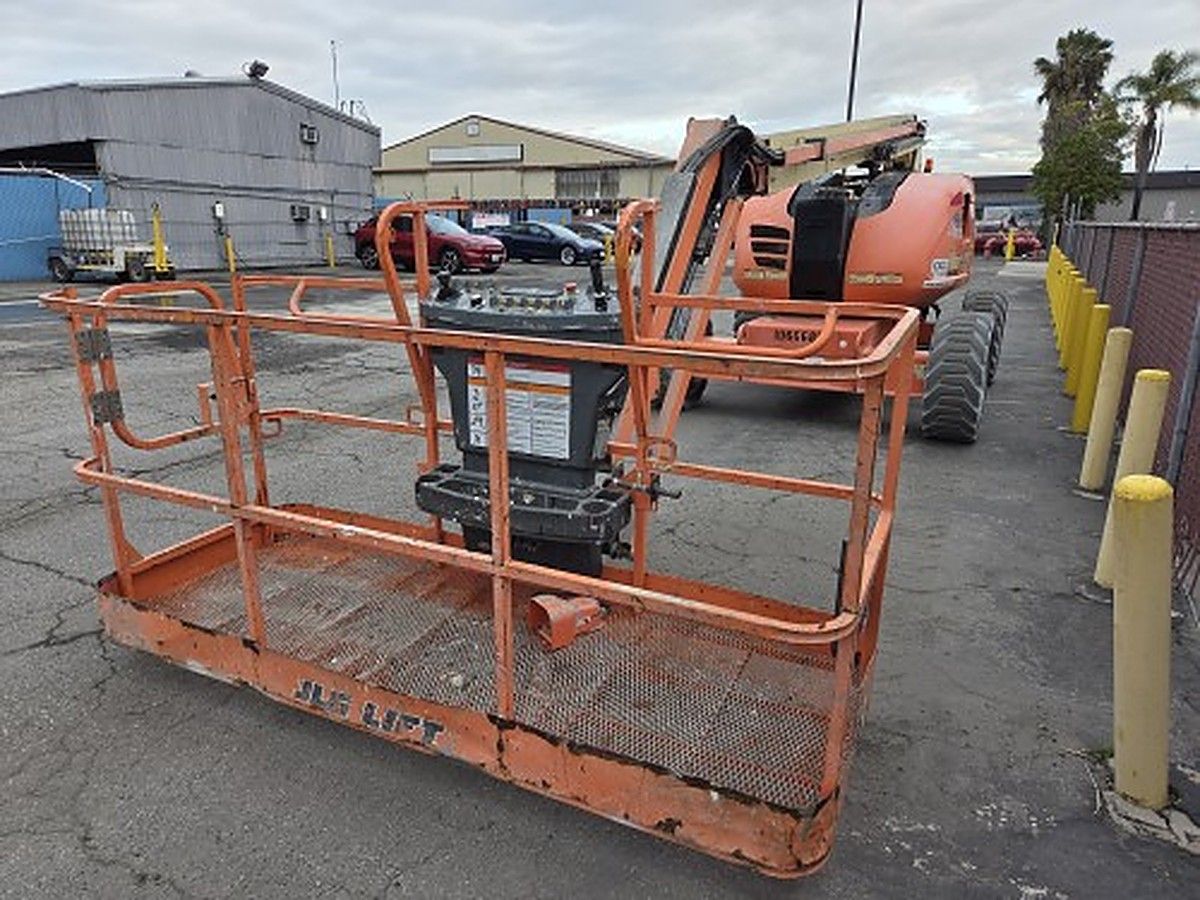 JLG 600AJ photo 3
