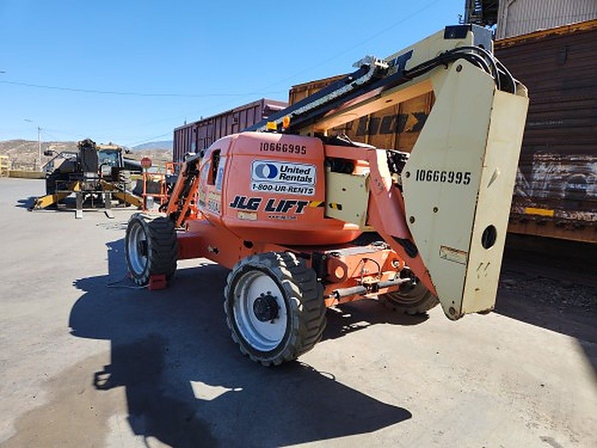 JLG 600AJ photo 2