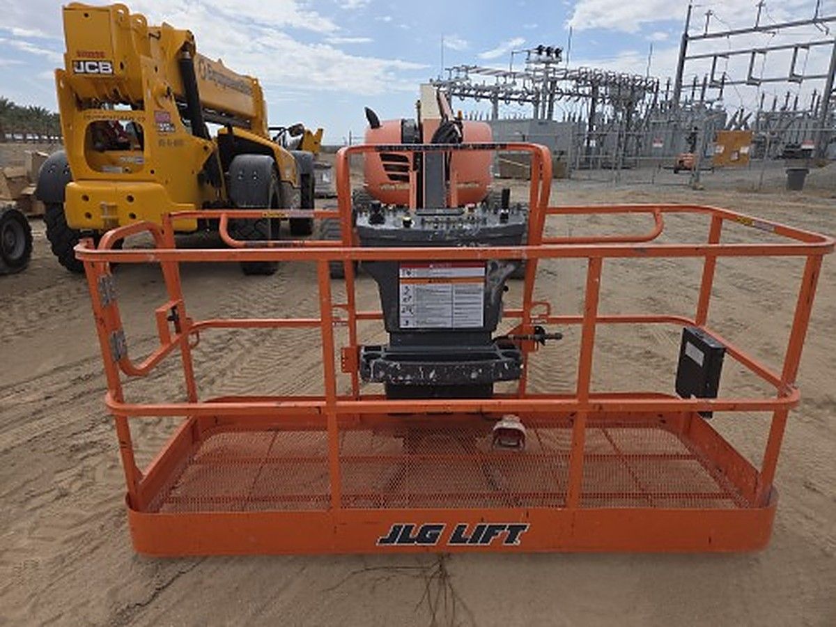 JLG 600AJ photo 5
