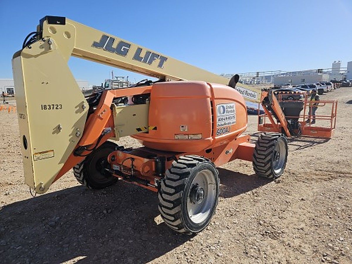 JLG 600AJ photo 2
