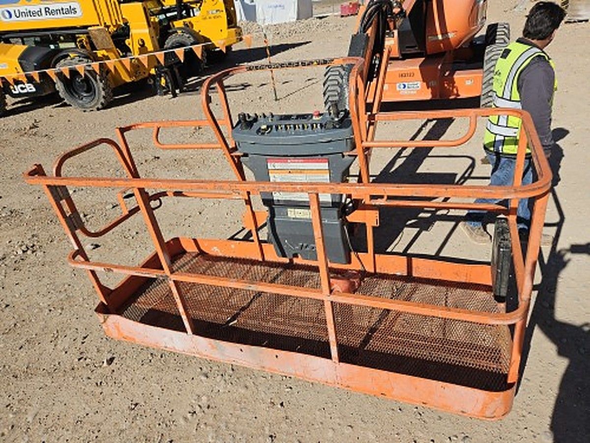 JLG 600AJ photo 5