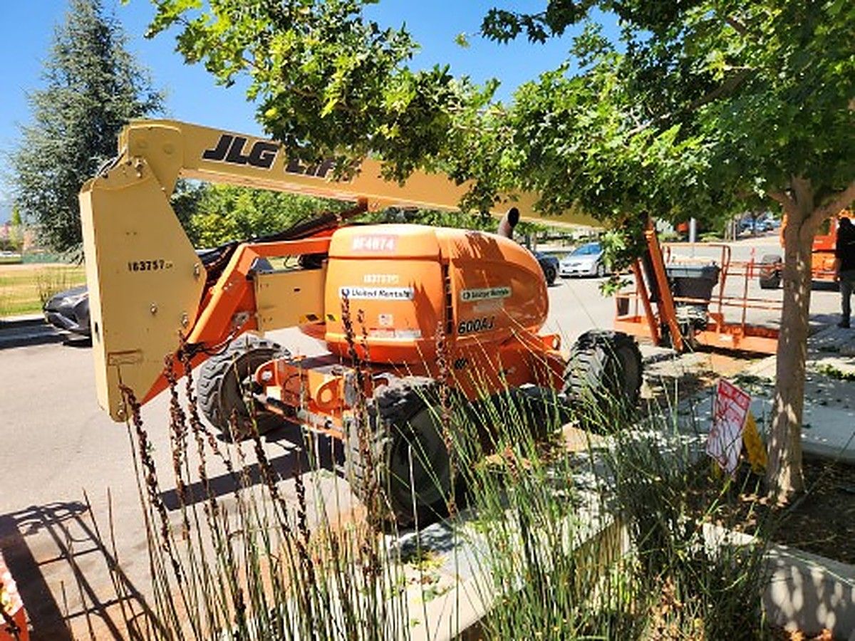 2017 JLG 600AJ for sale in Las Vegas, NV