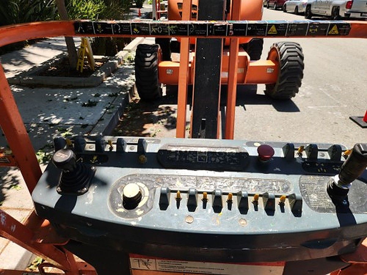 JLG 600AJ photo 4