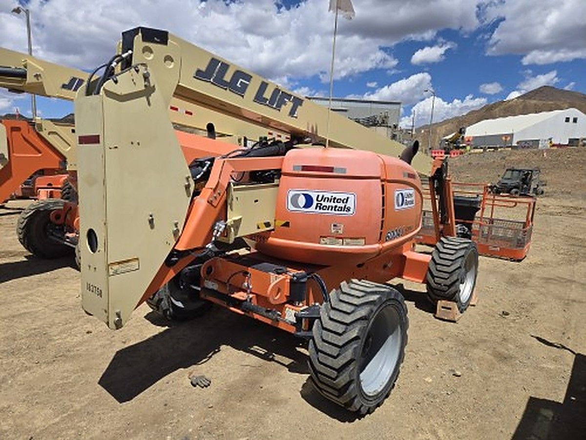JLG 600AJ photo 2
