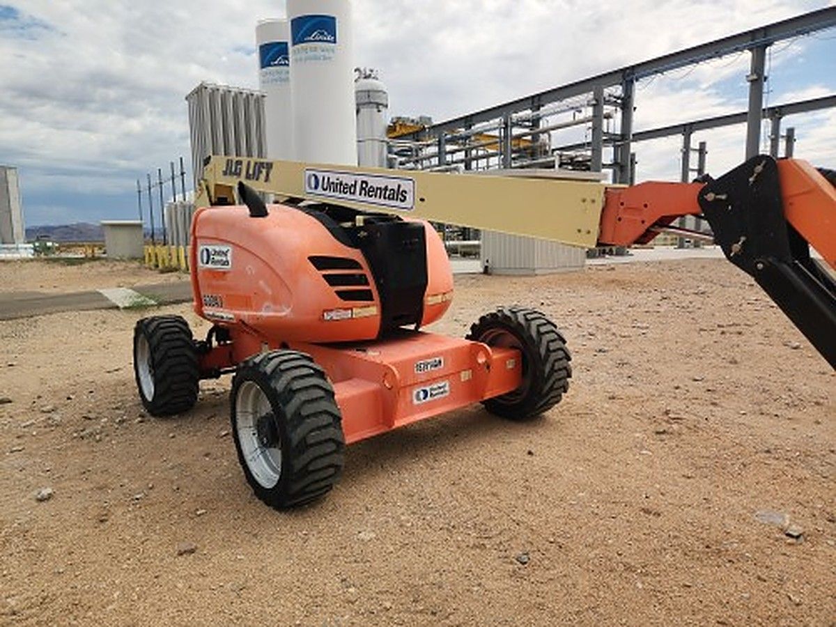 JLG 600AJ photo 2