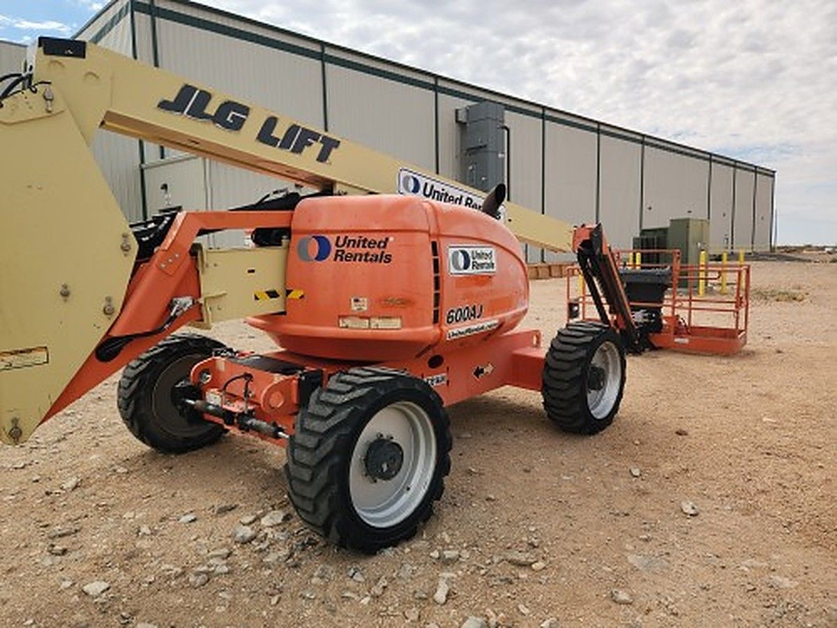 JLG 600AJ photo 3