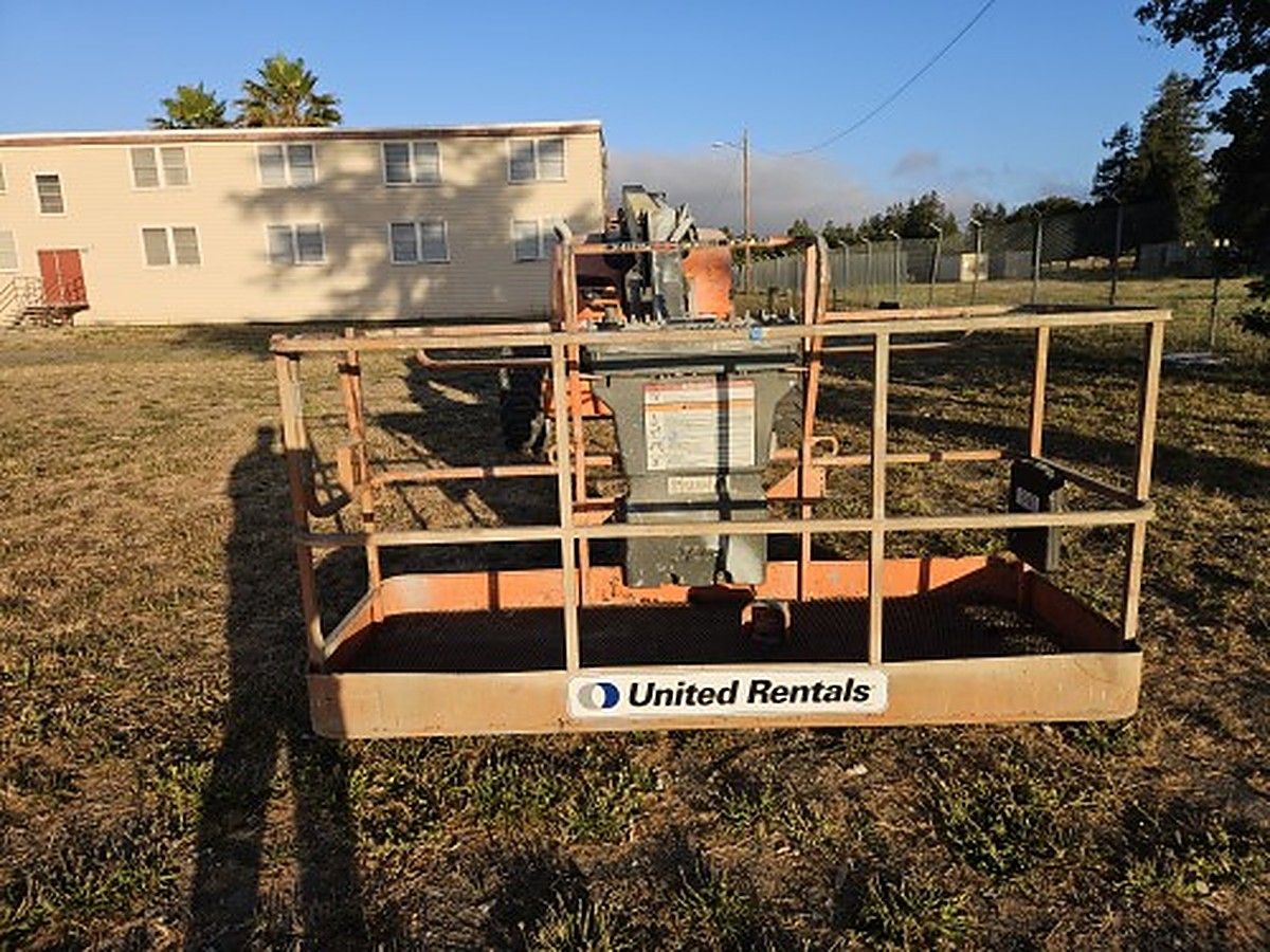 JLG 600AJ photo 3