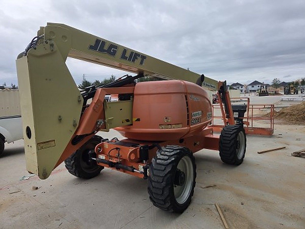 JLG 600AJ photo 2