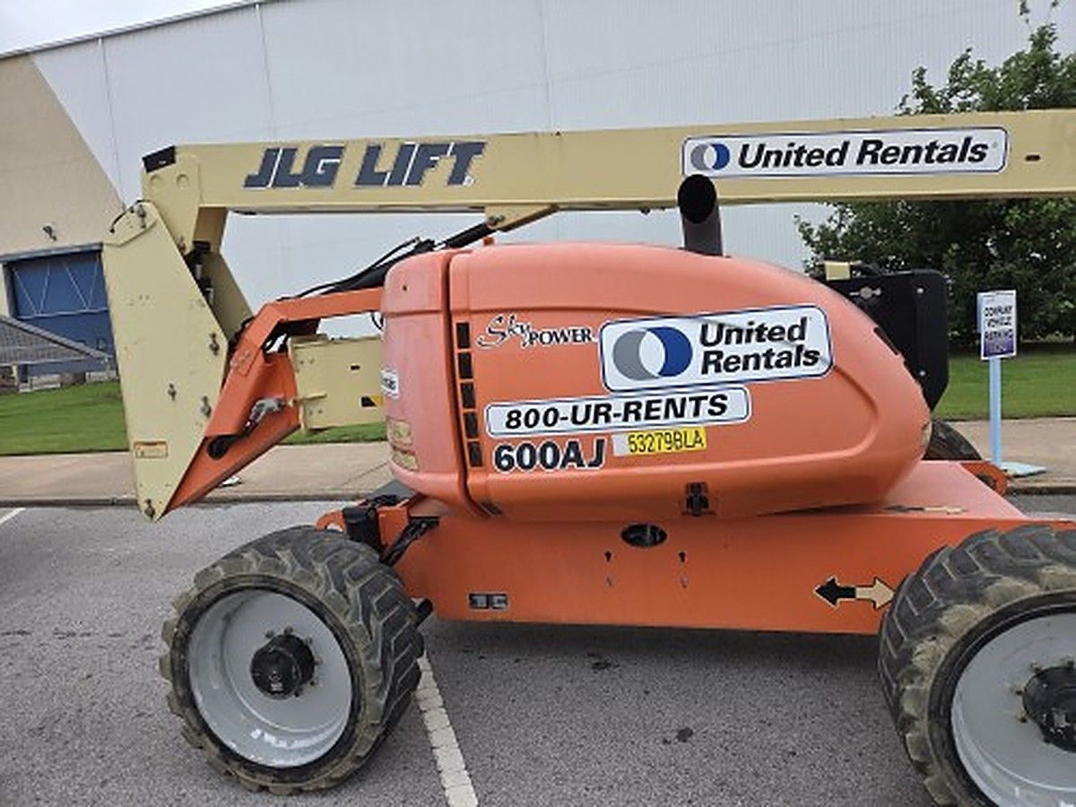 JLG 600AJ photo 3