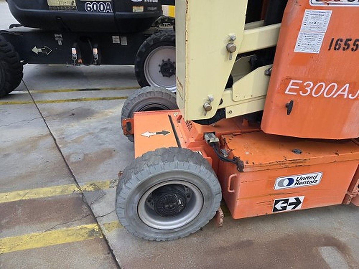 JLG 600AJ photo 12