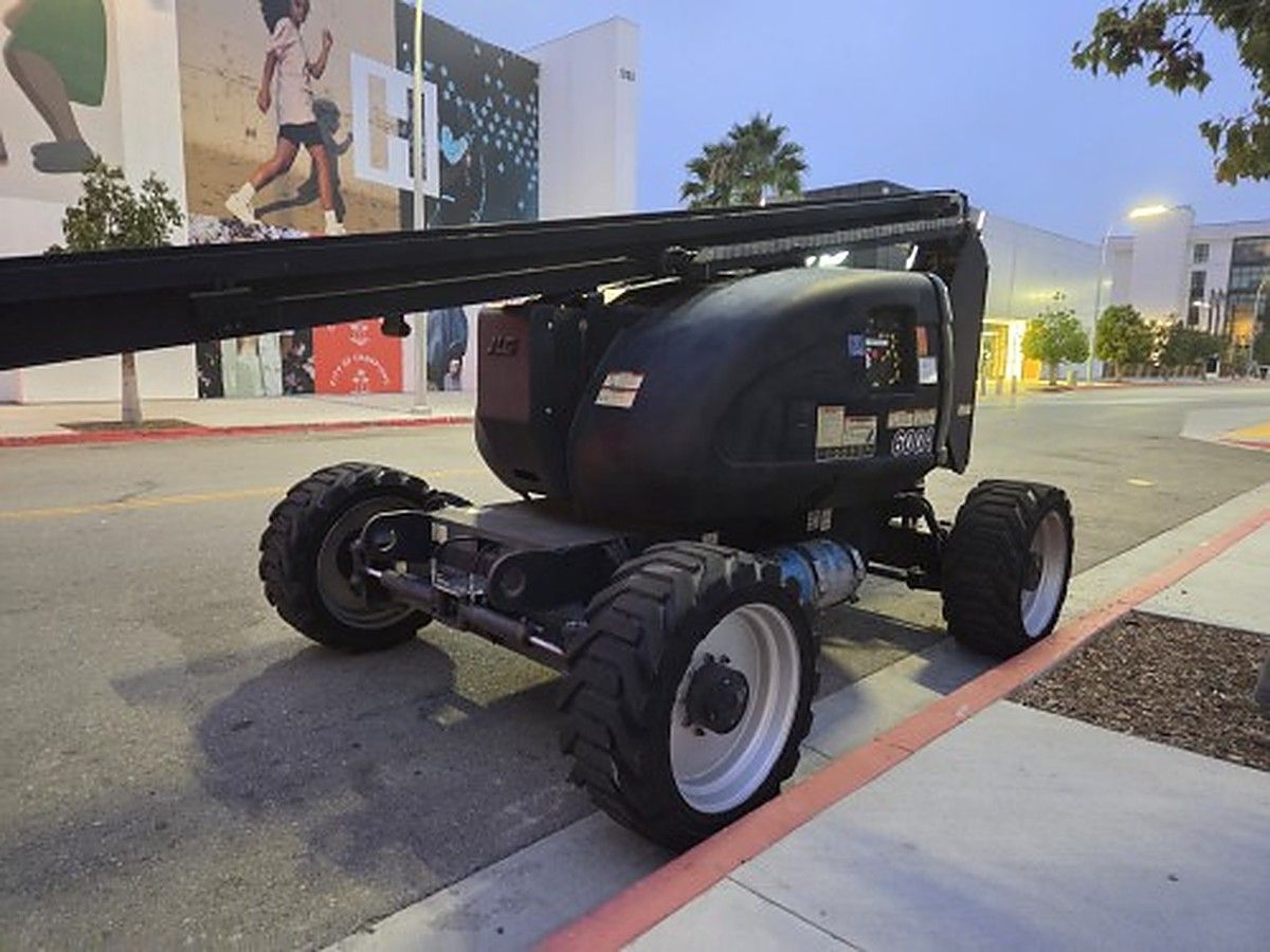 JLG 600AJ photo 3