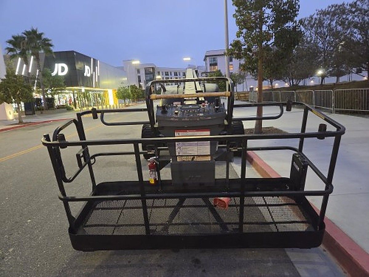 JLG 600AJ photo 5