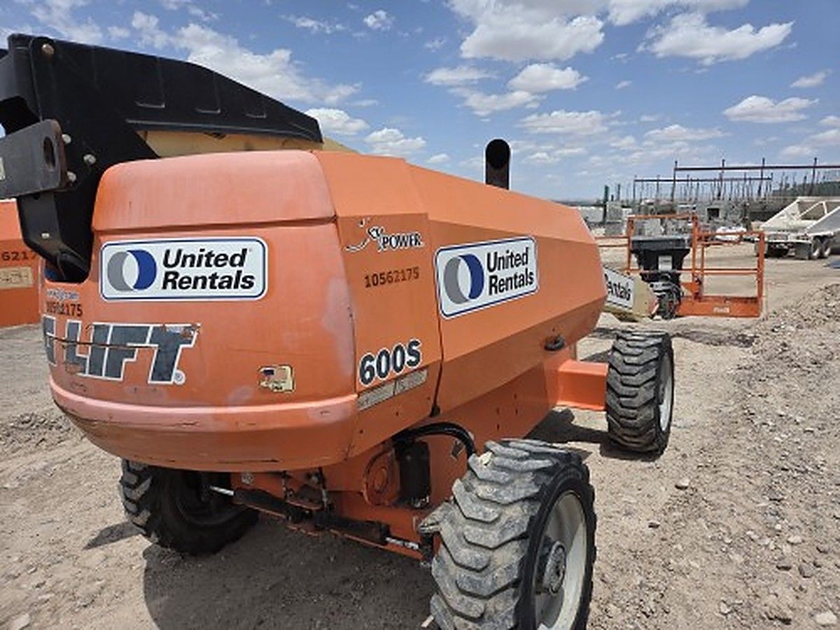 JLG 600S photo 3