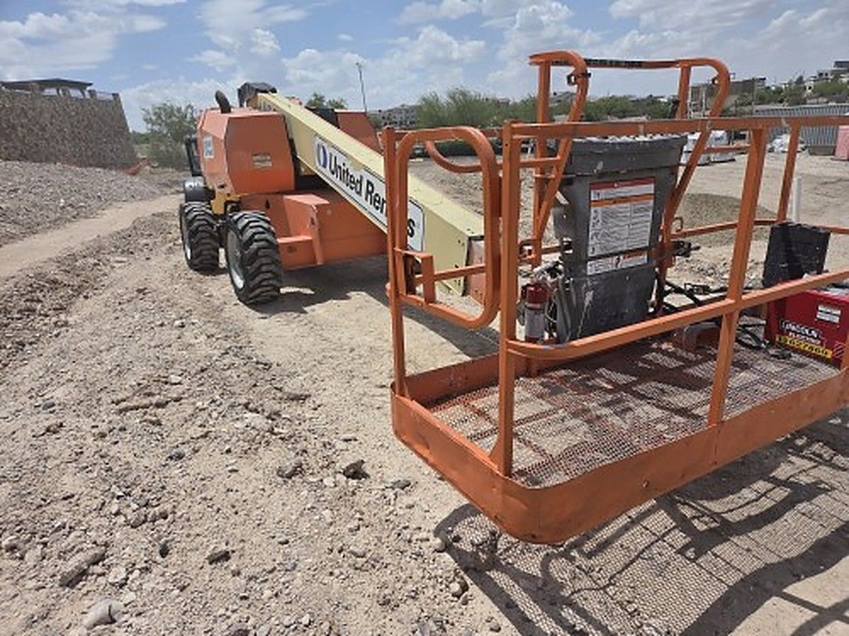 JLG 600S photo 4